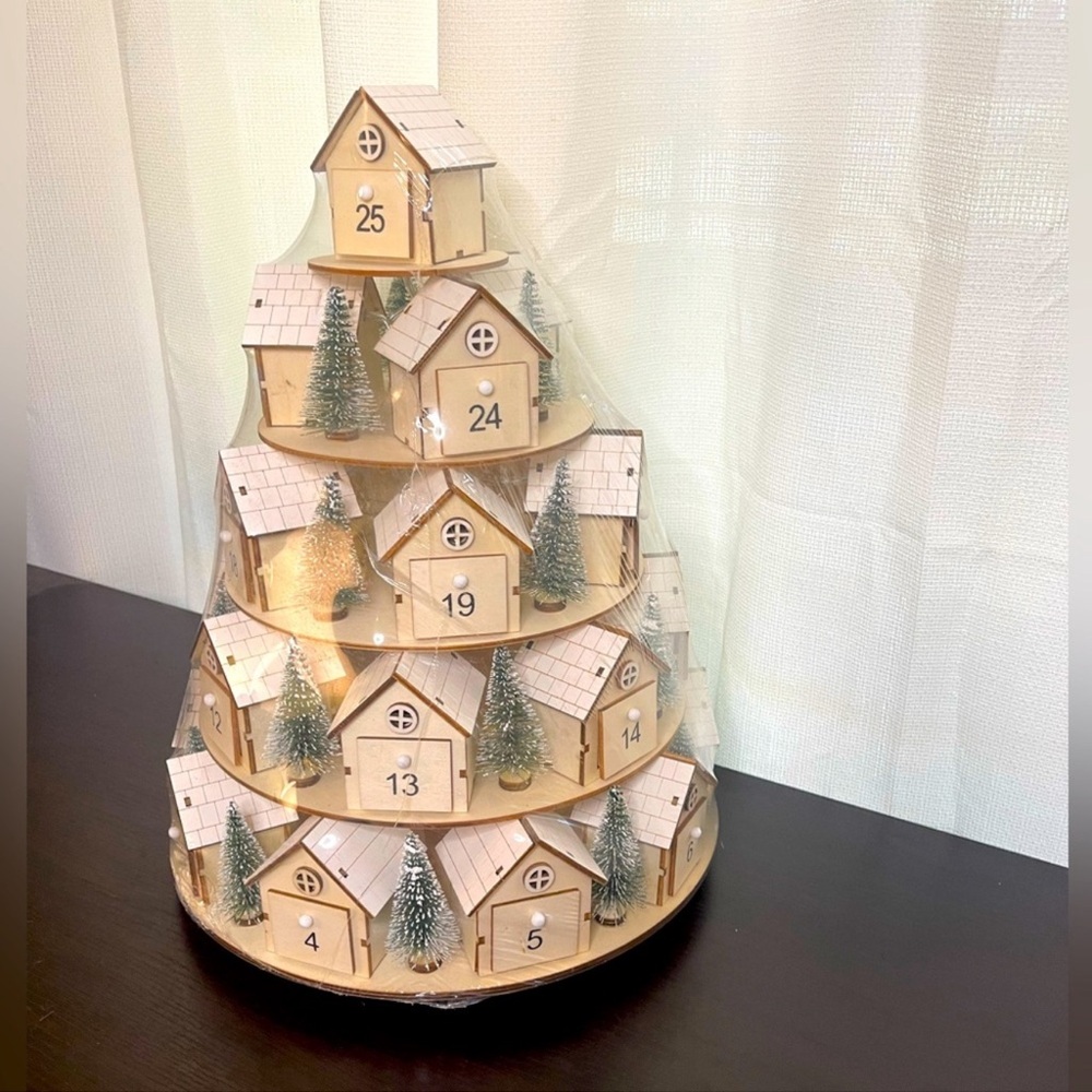 Hobby Lobby Cream and Green Advent Calendar - Picture 3 of 7
